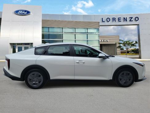 Used 2025 Kia K4 FWD image 4