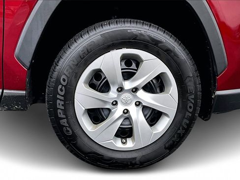 Used 2021 Toyota RAV4 LE image 29