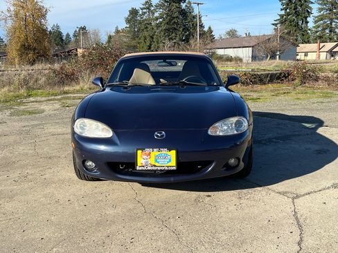Used 2001 MAZDA MX-5 Miata image 3