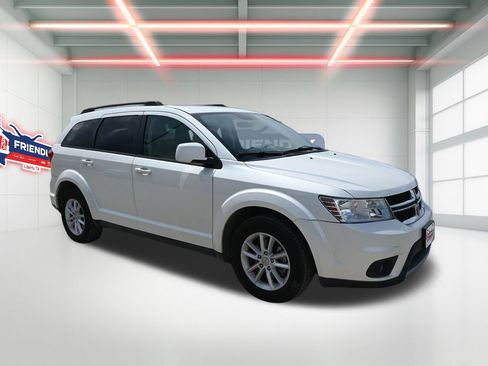 Used 2015 Dodge Journey SXT w/ Flexible Seating Group FWD image 4