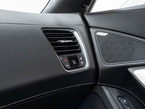 Used 2015 Chevrolet Corvette Z06 w/ 3LZ Preferred Equipment Group image 23