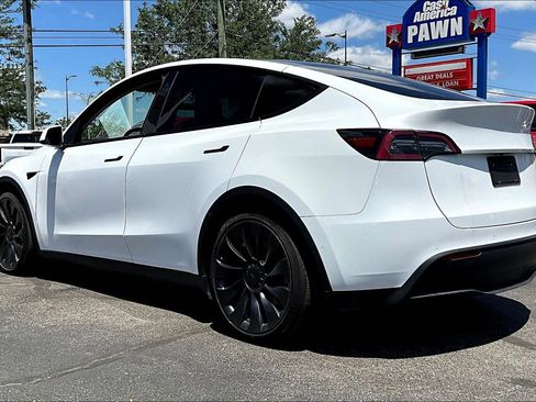 Used 2022 Tesla Model Y Long Range AWD/4WD image 4