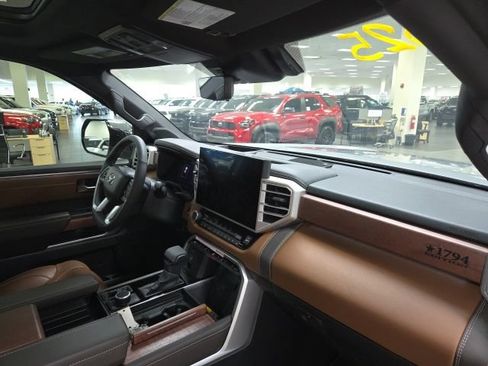 New 2025 Toyota Tundra Platinum AWD/4WD image 9
