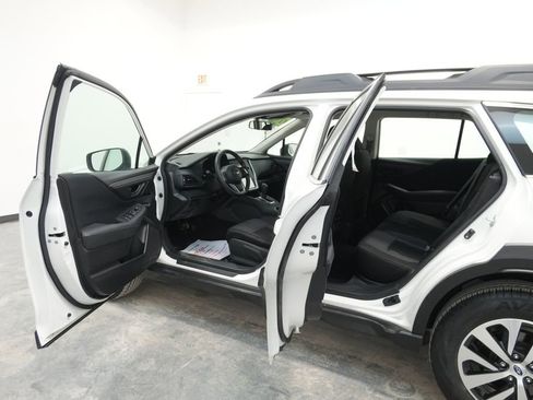 Used 2024 Subaru Outback 2.5i image 17