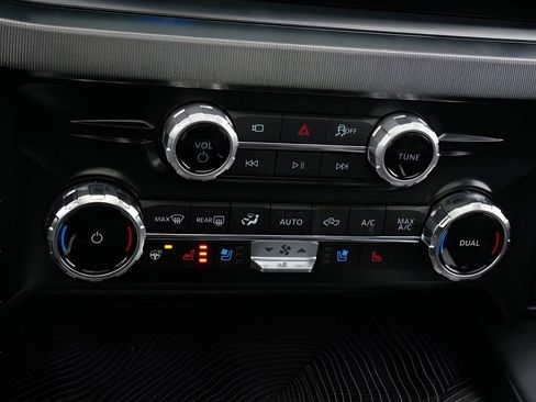 Used 2025 Ford F450 Platinum image 24