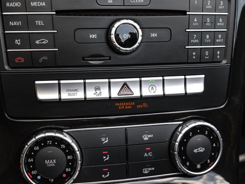 Used 2017 Mercedes-Benz SLC 300 image 25