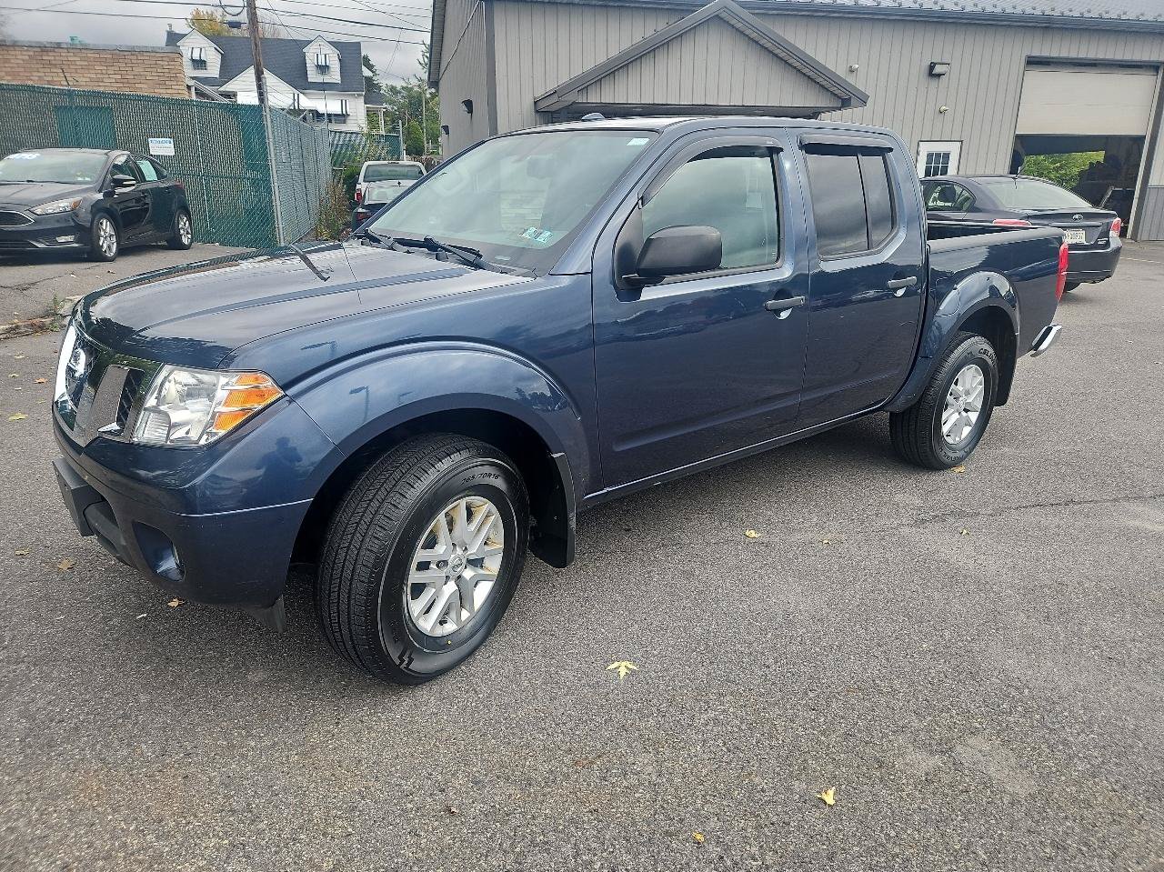 Used 2017 Nissan Frontier SV w/ SV Value Truck Package AWD/4WD image 10