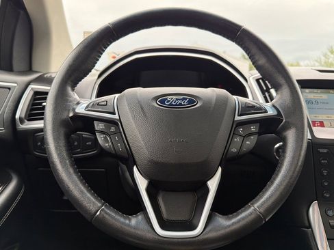 Used 2017 Ford Edge Titanium w/ Equipment Group 301A AWD/4WD image 23