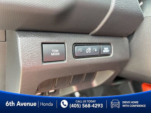 Used 2023 Nissan Frontier PRO-4X w/ Tow Package AWD/4WD image 34