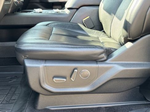 Used 2018 Ford Expedition XLT w/ Equipment Group 202A image 10
