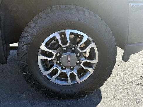 Certified 2022 GMC Sierra 2500 AT4 w/ AT4 Preferred Package AWD/4WD image 27