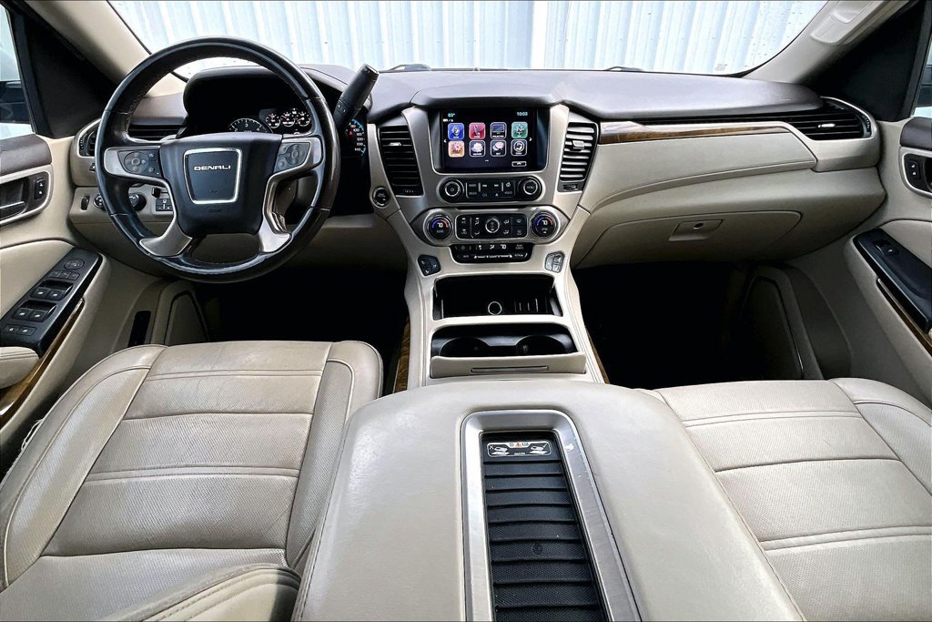Used 2017 GMC Yukon Denali AWD/4WD image 6