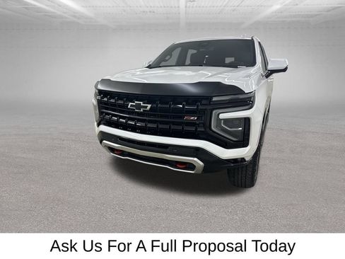 Used 2025 Chevrolet Suburban Z71 AWD/4WD image 6