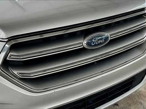 Used 2017 Ford Escape SE FWD image 27