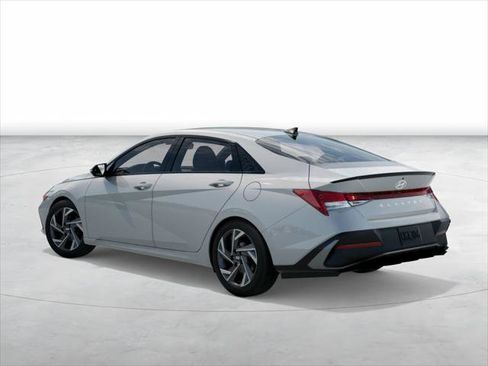 New 2025 Hyundai Elantra Sport image 5