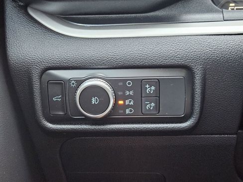 Used 2021 Ford Explorer XLT w/ Equipment Group 202A image 25