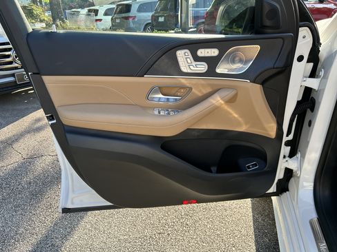 Certified 2024 Mercedes-Benz GLS 450 4MATIC image 18