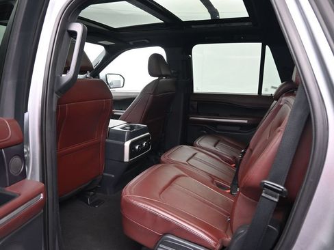 Used 2024 Ford Expedition Limited AWD/4WD image 24