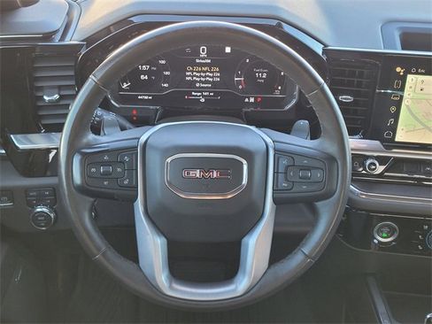 Used 2022 GMC Sierra 1500 SLT image 8