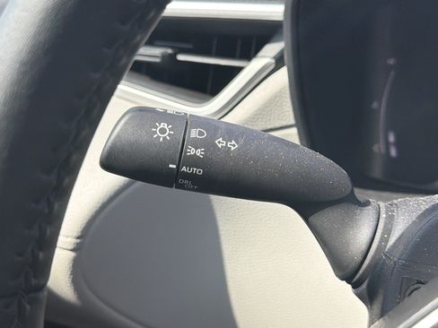 Used 2026 Toyota Corolla Cross LE FWD image 15