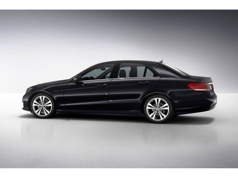 Used 2014 Mercedes-Benz E 350 Sedan image 31