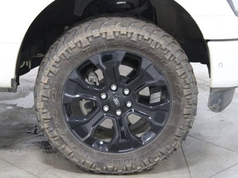Used 2022 Ford F150 Platinum w/ FX4 Off-Road Package image 12
