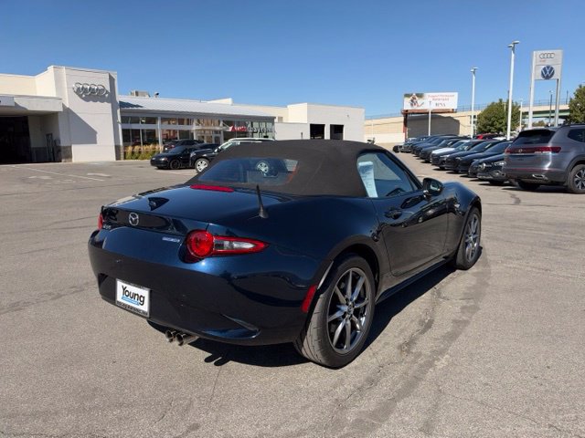 Used 2022 MAZDA MX-5 Miata Grand Touring RWD image 3