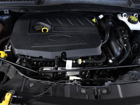 Used 2017 Ford Escape SE image 36