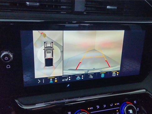 Used 2023 GMC Sierra 1500 AT4 w/ Technology Package image 36