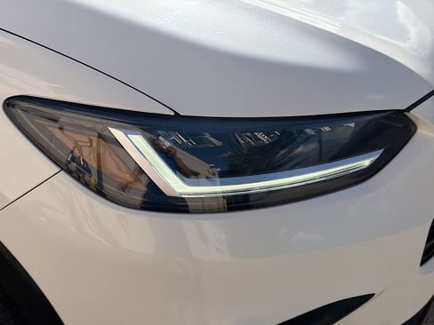 Certified 2025 Honda HR-V LX image 33