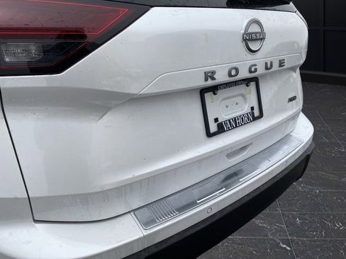 New 2026 Nissan Rogue SV w/ SV Premium Package image 31