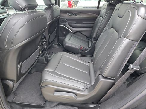 New 2026 Jeep Grand Cherokee L Limited AWD/4WD image 12