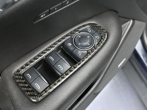 Used 2017 Cadillac XT5 Luxury image 19