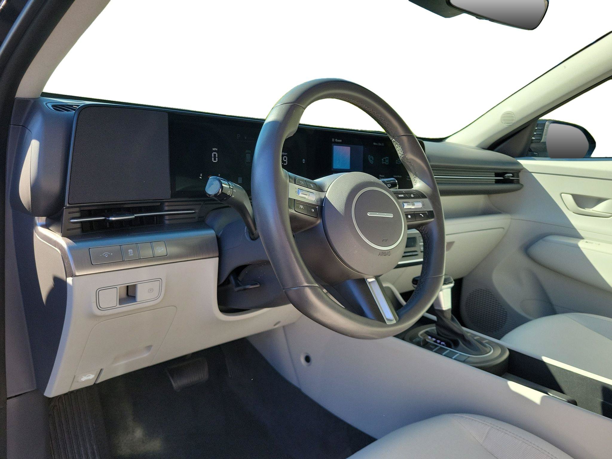 Used 2025 Hyundai Kona SEL AWD/4WD image 6