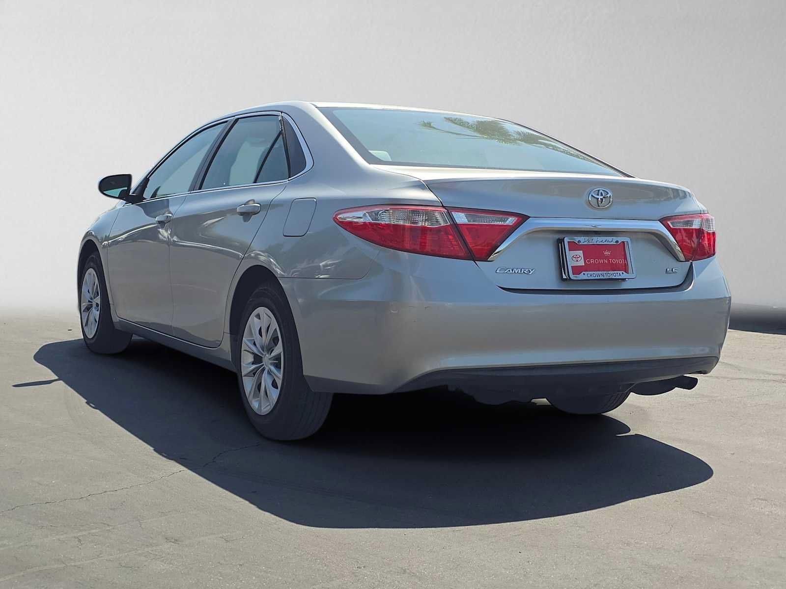 Used 2017 Toyota Camry LE FWD image 5