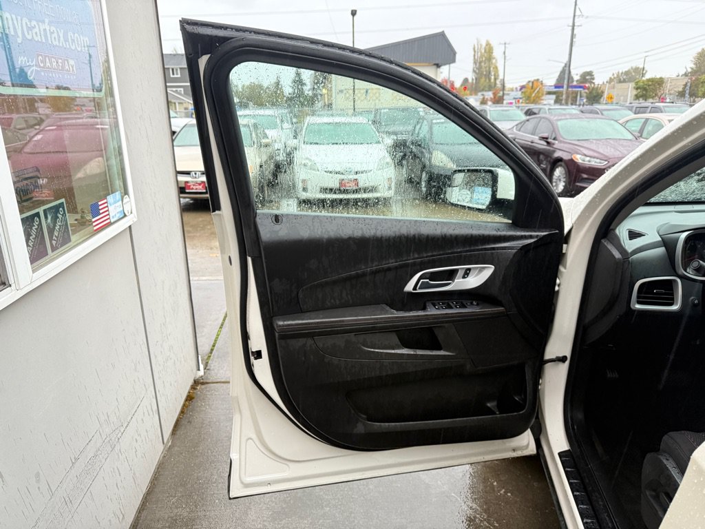 Used 2012 Chevrolet Equinox LT w/ Driver Convenience Package FWD image 8