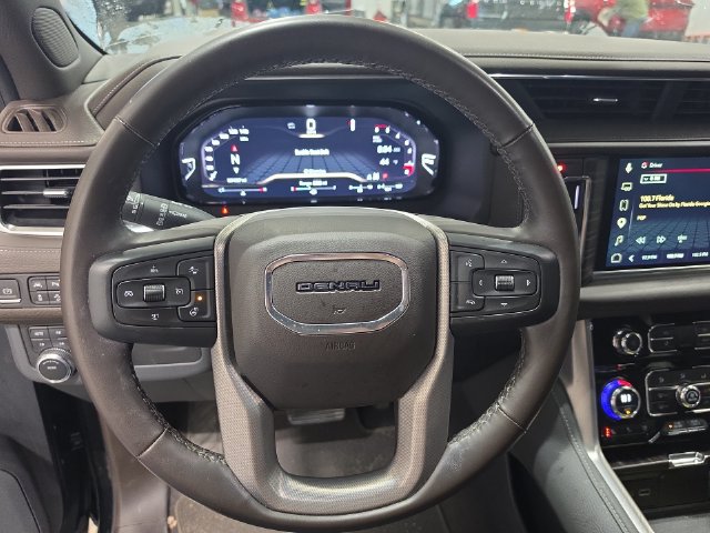 Used 2023 GMC Yukon Denali AWD/4WD image 13