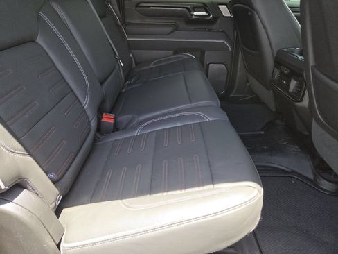 Used 2024 GMC Sierra 2500 AT4X AWD/4WD image 29
