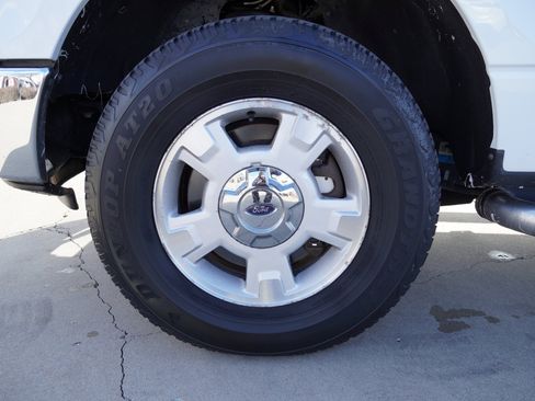 Used 2013 Ford F150 XLT w/ Mid Equipment Group image 13