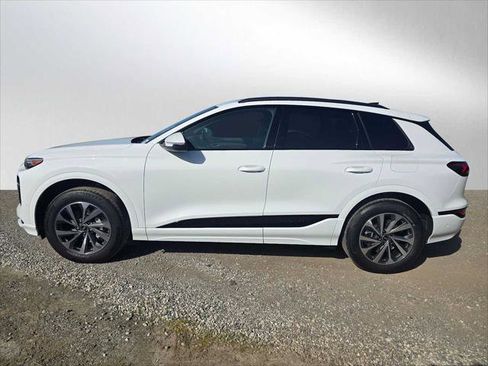 New 2025 Audi Q6 e-tron Premium Plus image 6