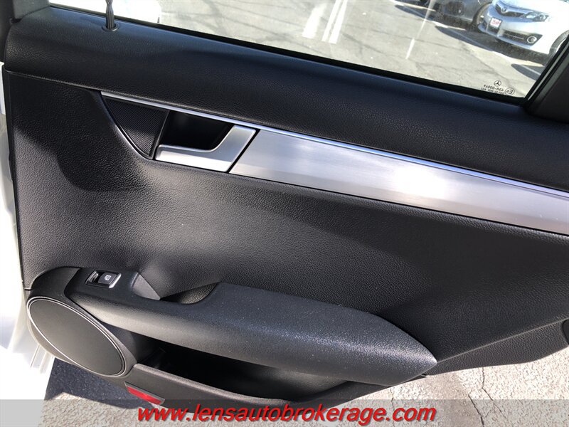Used 2014 Mercedes-Benz C 250 Sedan image 20