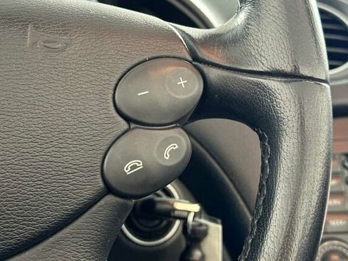 Used 2005 Mercedes-Benz SL 500 image 25