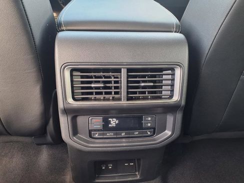 Used 2024 Volkswagen Atlas SEL Premium R-Line image 16