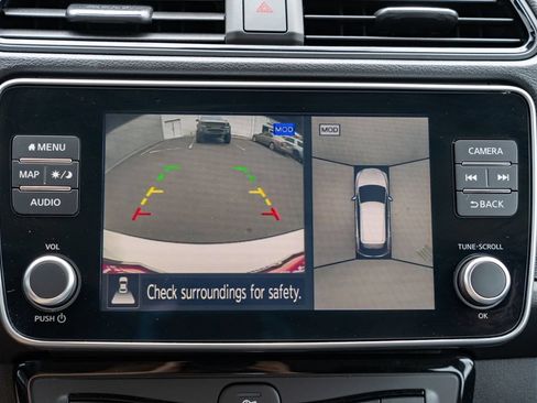 Certified 2025 Nissan Leaf SV Plus FWD image 17