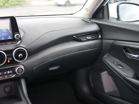 Used 2021 Nissan Sentra SV image 23