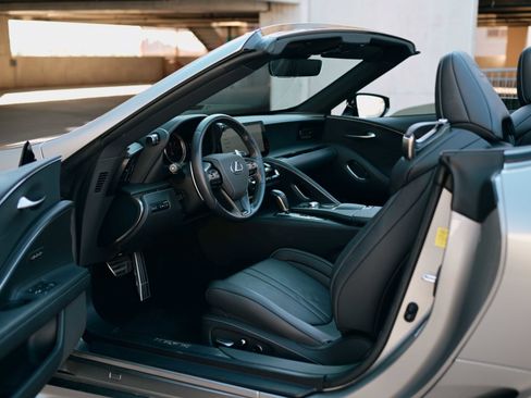 Used 2024 Lexus LC 500 Convertible image 14