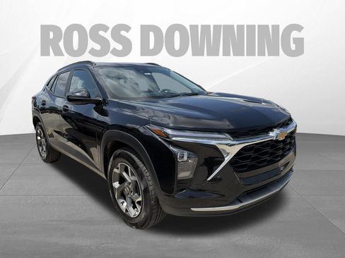 Used 2024 Chevrolet Trax LT FWD image 3