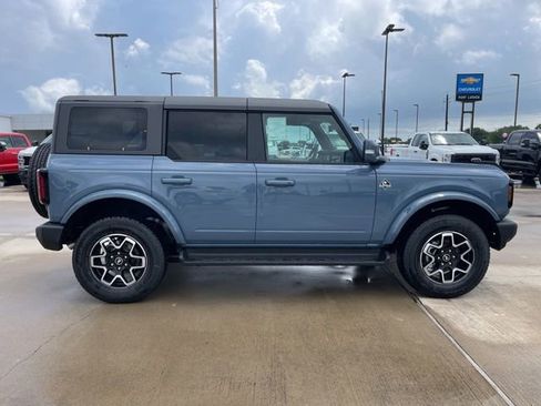 New 2025 Ford Bronco Outer Banks image 9