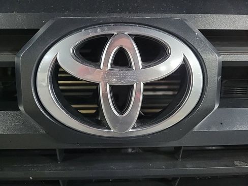 Used 2025 Toyota Tacoma SR5 image 18