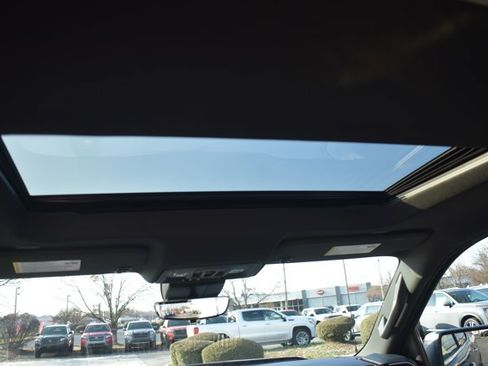 Used 2023 Chevrolet Silverado 1500 High Country w/ High Country Premium Package image 17